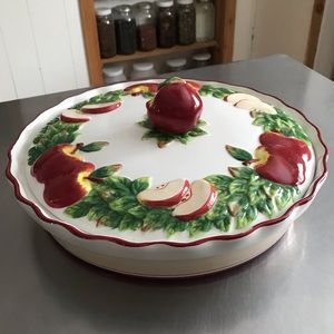 Apple Pie Pan With Lid